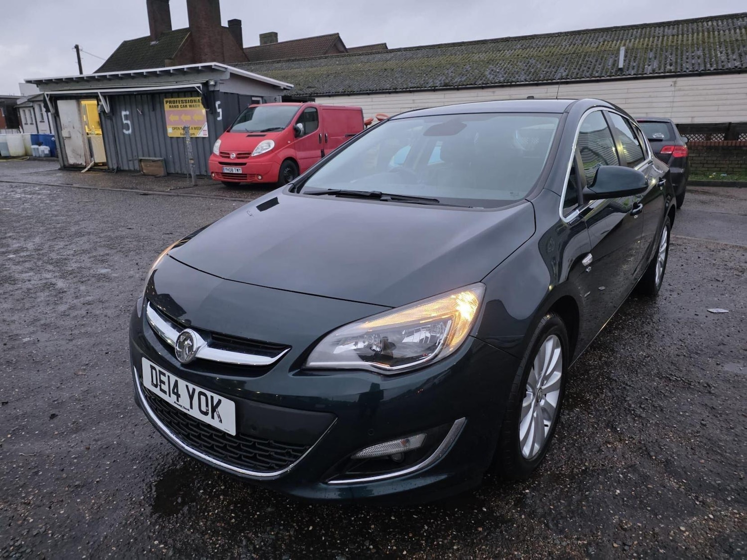 Used Vauxhall Astra 2014 for sale - 77941608: Photo 2