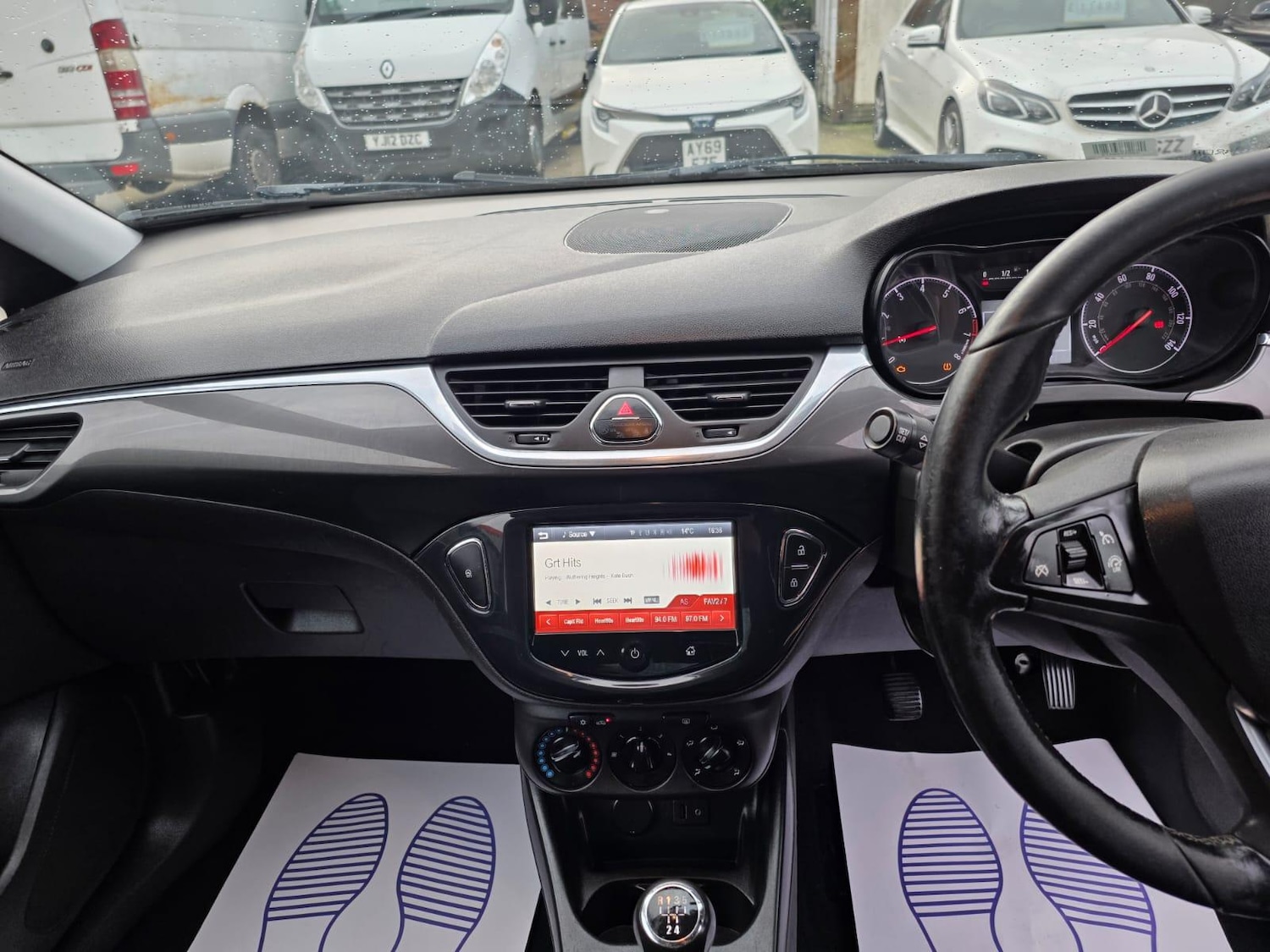 Used Vauxhall Corsa 2015 for sale - 77941600: Photo 10