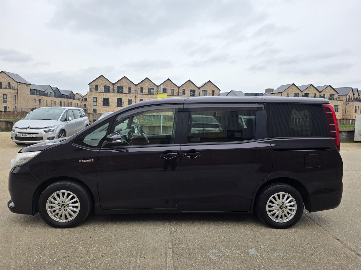 Used Toyota Noah 2026 for sale - 78008704: Photo 3