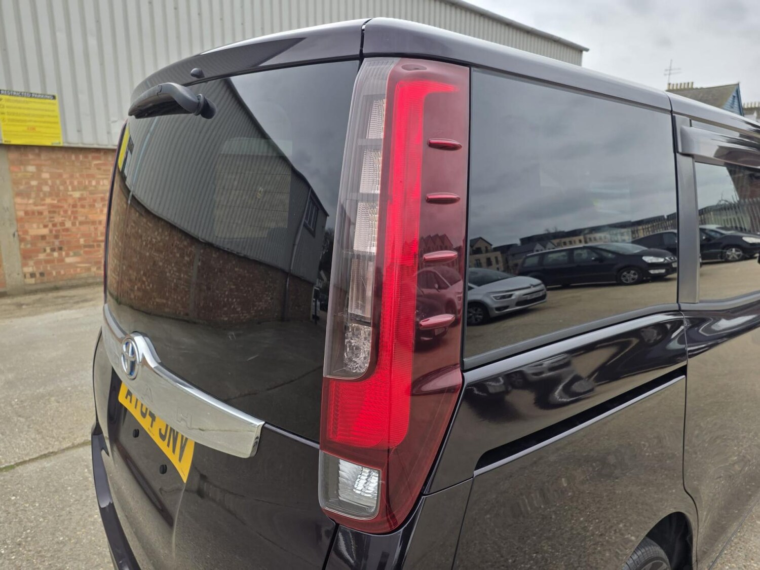 Used Toyota Noah 2026 for sale - 78008704: Photo 32