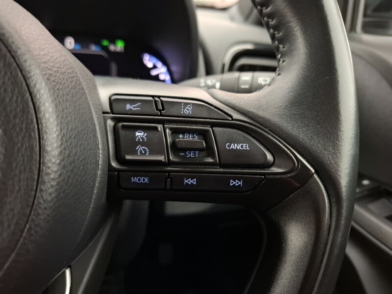 Used Toyota Yaris Cross 2022 for sale - 76383869: Photo 15