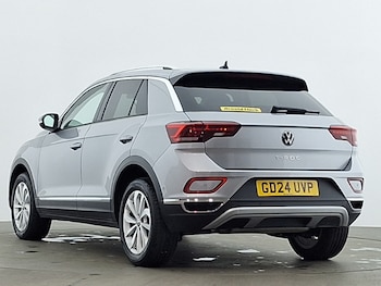 Used Volkswagen T-Roc 2024 for sale - 75408950: Photo