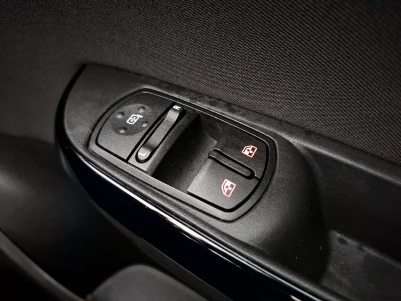 Used Vauxhall Corsa 2017 for sale - 77963918: Photo 17