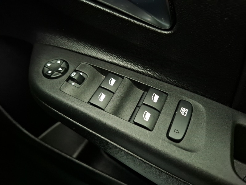 Used Vauxhall Corsa 2023 for sale - 77047107: Photo 18