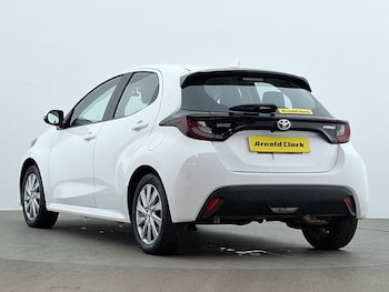 Used Toyota Yaris 2023 for sale - 79207475: Photo