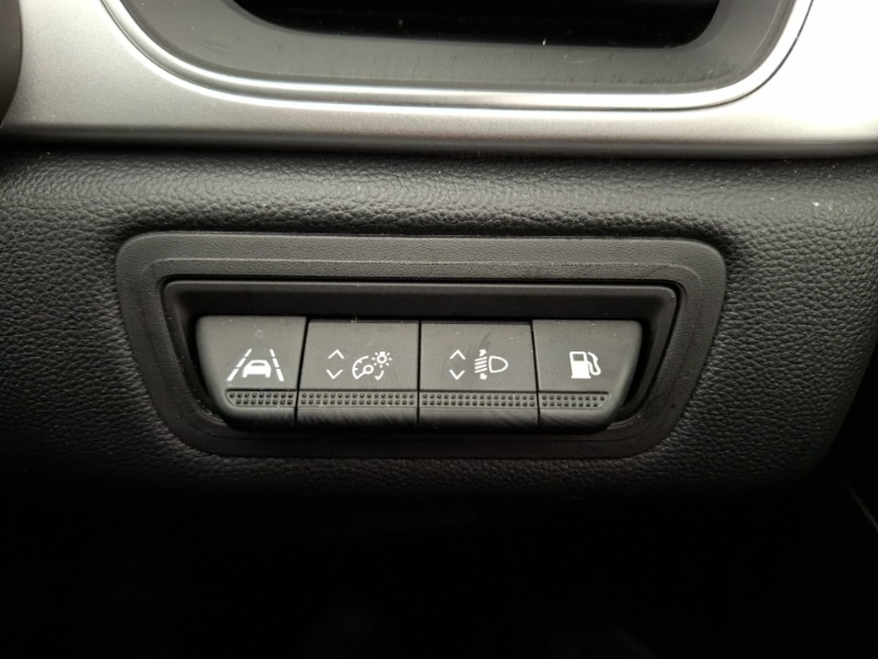 Used Renault Captur 2023 for sale - 77928120: Photo 19