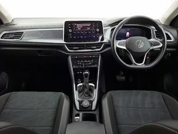 Used Volkswagen T-Roc 2023 for sale - 78224919: Photo