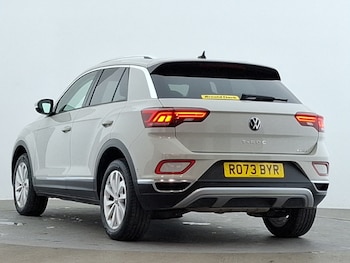 Used Volkswagen T-Roc 2023 for sale - 78224919: Photo