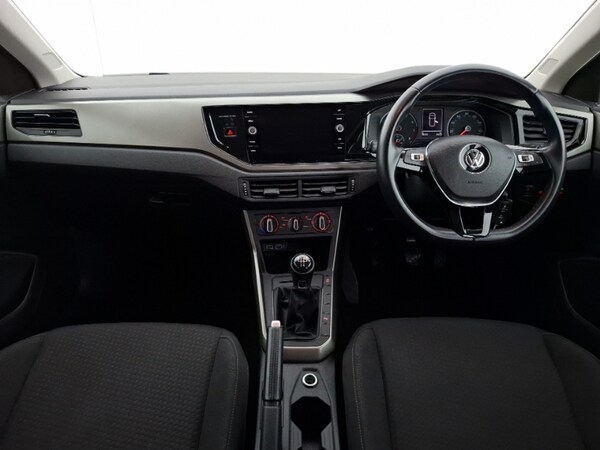 Used Volkswagen Polo 2019 for sale - 76188287: Photo 2