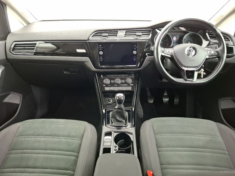 Used Volkswagen Touran 2020 for sale - 77147041: Photo 2