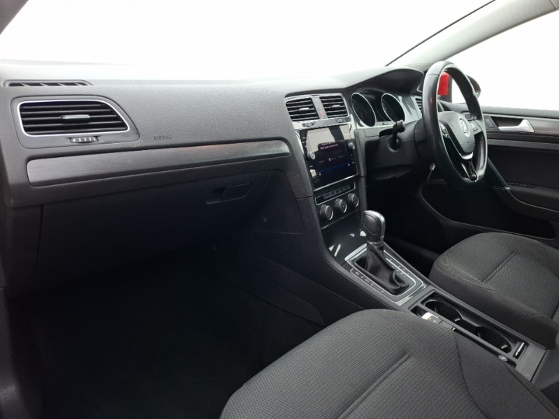 Used Volkswagen Golf 2019 for sale - 77689874: Photo 5