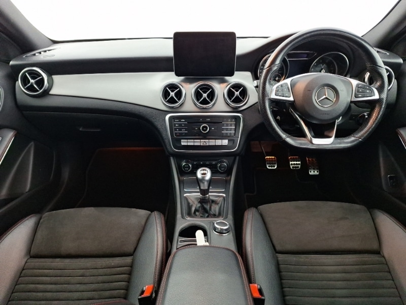 Used Mercedes-Benz GLA 2018 for sale - 76116339: Photo 2