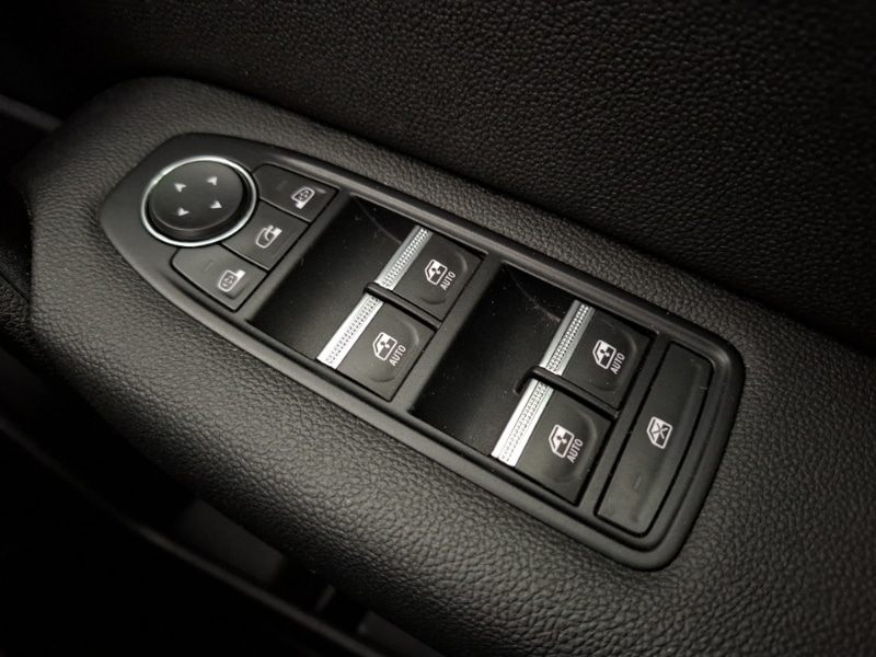 Used Renault Captur 2023 for sale - 76343429: Photo 19