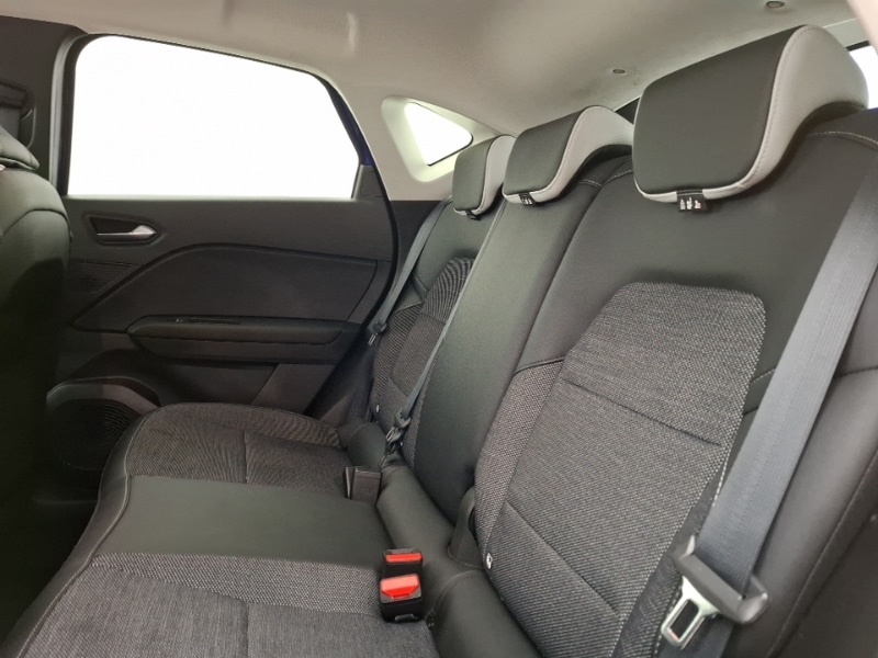 Used Renault Captur 2023 for sale - 76343429: Photo 6