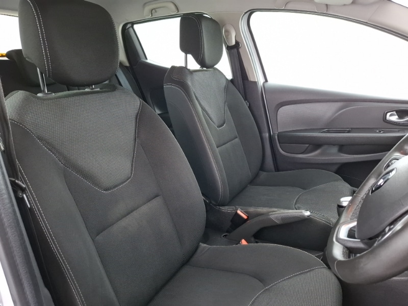 Used Renault Clio 2019 for sale - 77885727: Photo 19