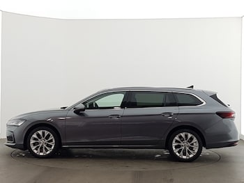 Used Skoda Superb 2024 for sale - 75755732: Photo