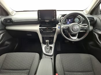Used Toyota Yaris Cross 2022 for sale - 79549814: Photo