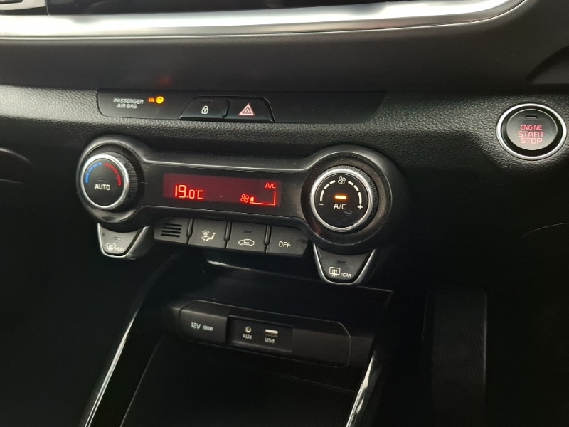 Used Kia Stonic 2018 for sale - 76478440: Photo 16