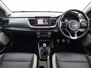 Used Kia Stonic 2018 for sale - 76478440: Photo