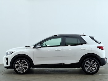 Used Kia Stonic 2018 for sale - 76478440: Photo