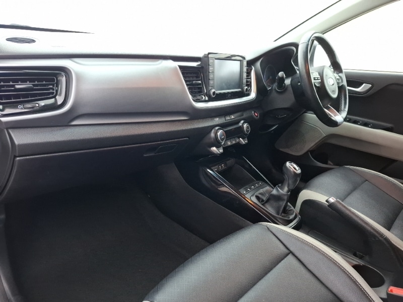 Used Kia Stonic 2018 for sale - 76478440: Photo 5