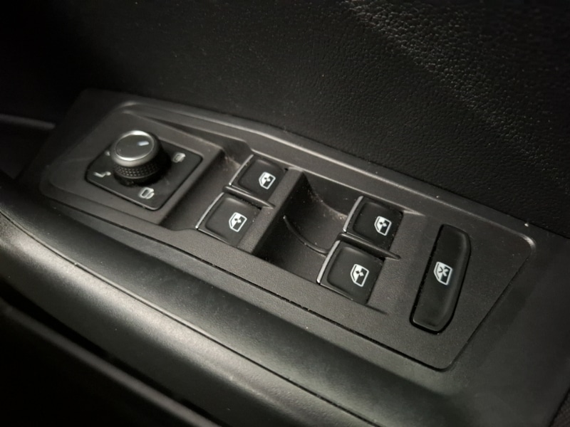 Used Volkswagen T-Roc 2018 for sale - 77881621: Photo 19