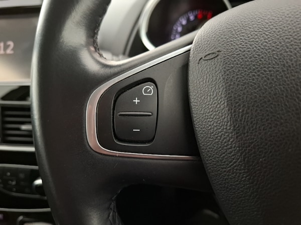 Used Renault Clio 2018 for sale - 76289234: Photo 14
