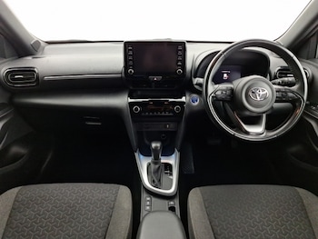Used Toyota Yaris Cross 2022 for sale - 76171995: Photo 2