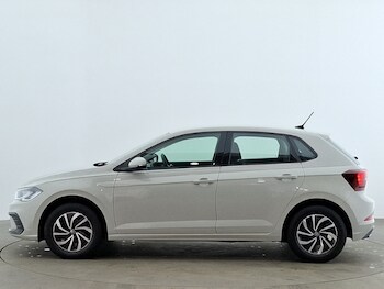 Used Volkswagen Polo 2023 for sale - 77299500: Photo