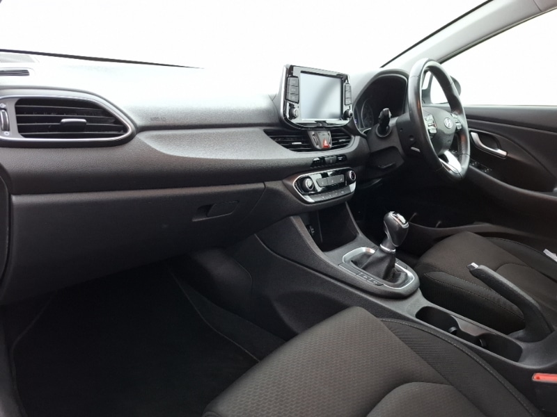 Used Hyundai i30 2017 for sale - 77921983: Photo 5