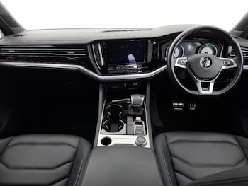 Used Volkswagen Touareg 2019 for sale - 76281942: Photo 2