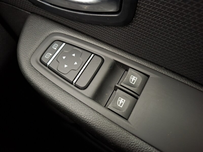 Used Renault Clio 2018 for sale - 77366479: Photo 19