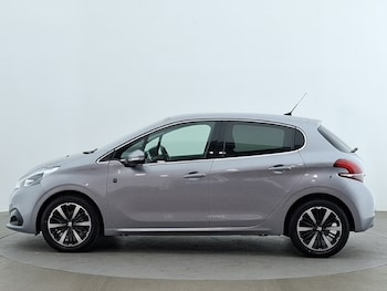 Used Peugeot 208 2019 for sale - 78611646: Photo