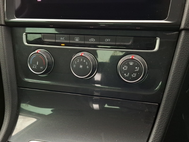 Used Volkswagen Golf 2019 for sale - 77536490: Photo 16