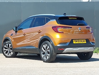 Used Renault Captur 2021 for sale - 75640624: Photo