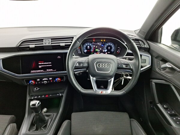 Used Audi Q3 2022 for sale - 76053885: Photo 2