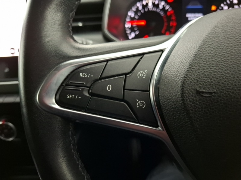 Used Renault Clio 2020 for sale - 76749113: Photo 14