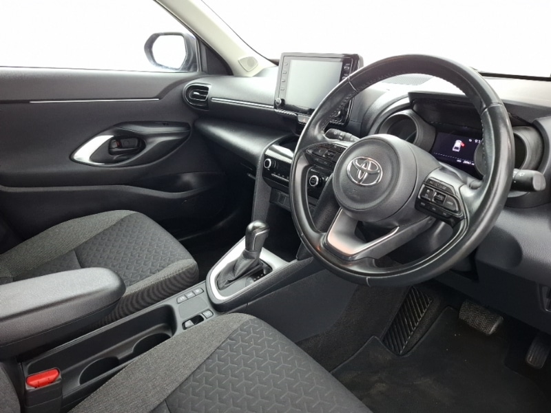 Used Toyota Yaris Cross 2022 for sale - 76704755: Photo 12