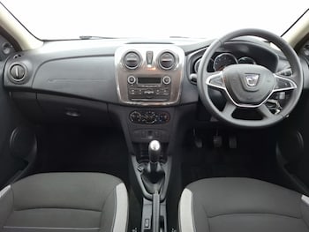 Used Dacia Sandero Stepway 2019 for sale - 78941125: Photo