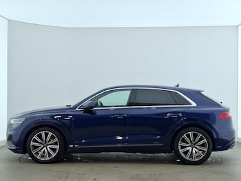 Used Audi Q8 2020 for sale - 78342324: Photo