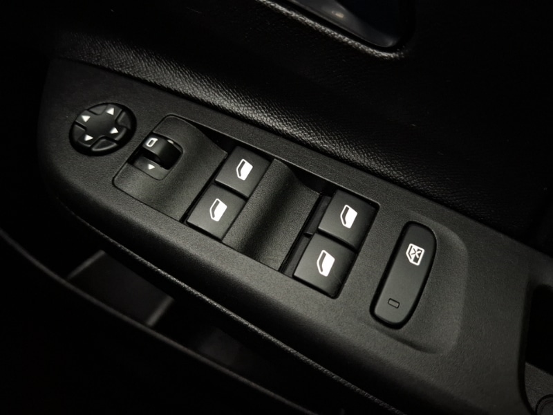 Used Vauxhall Corsa 2023 for sale - 77066020: Photo 18