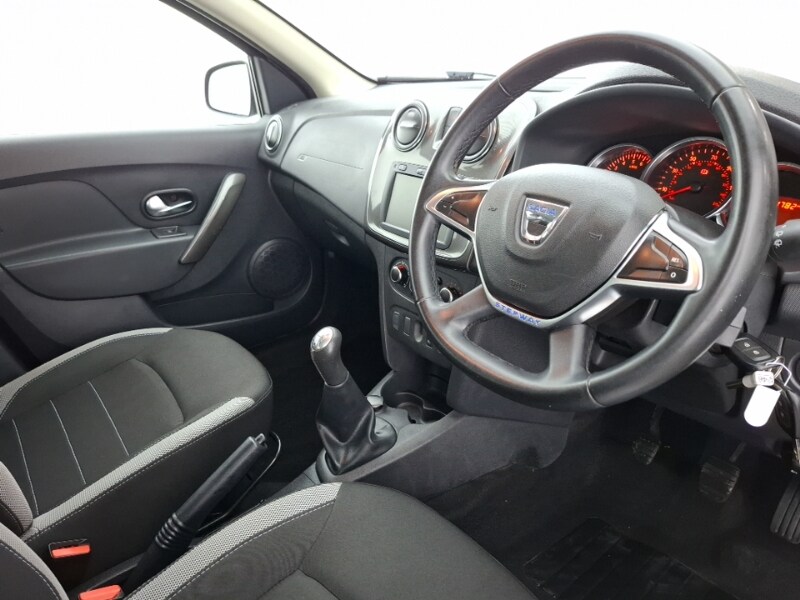 Used Dacia Sandero Stepway 2020 for sale - 76493474: Photo 12