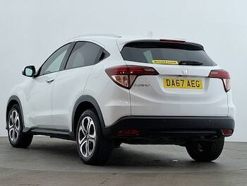 Used Honda HR-V 2017 for sale - 79852795: Photo