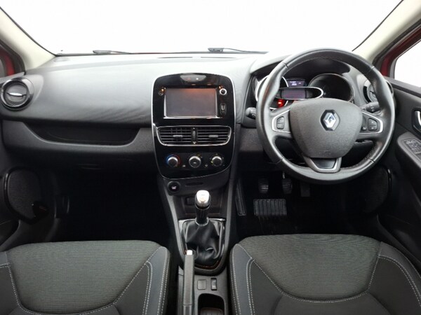 Used Renault Clio 2017 for sale - 76335648: Photo 2