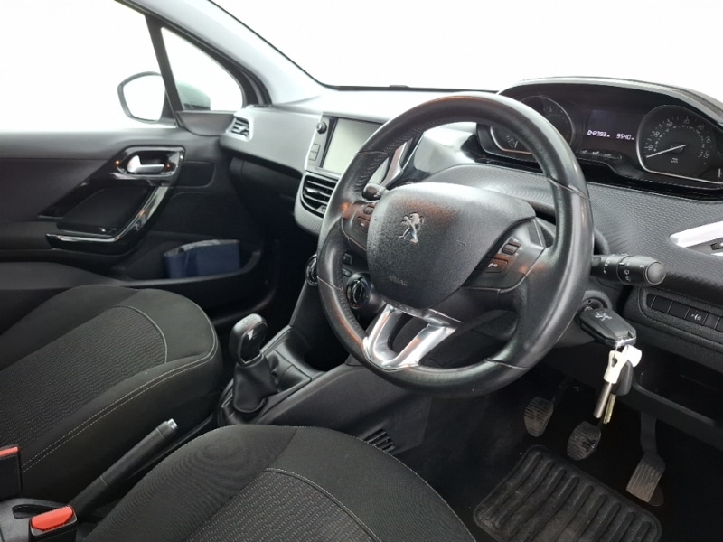 Used Peugeot 208 2017 for sale - 77921991: Photo 12