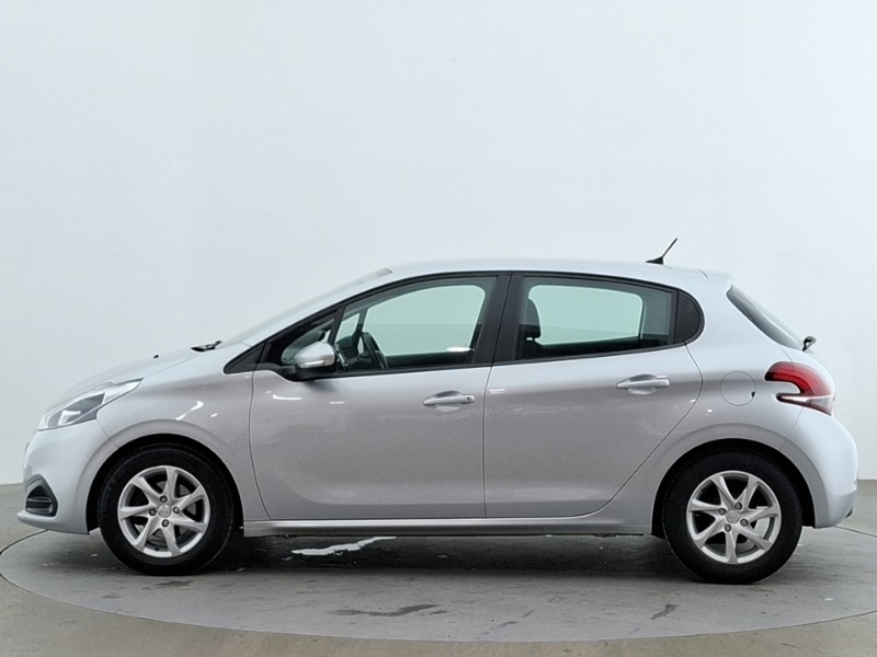 Used Peugeot 208 2017 for sale - 77921991: Photo 4