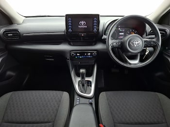 Used Toyota Yaris 2023 for sale - 78327559: Photo