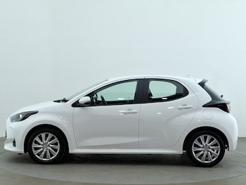 Used Toyota Yaris 2023 for sale - 78327559: Photo
