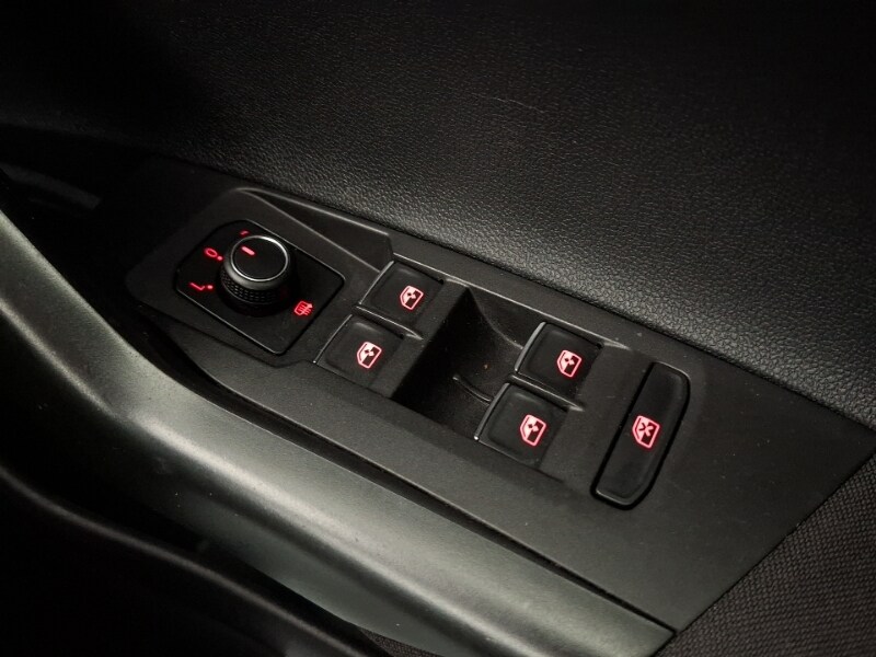 Used Volkswagen Polo 2018 for sale - 76478439: Photo 18