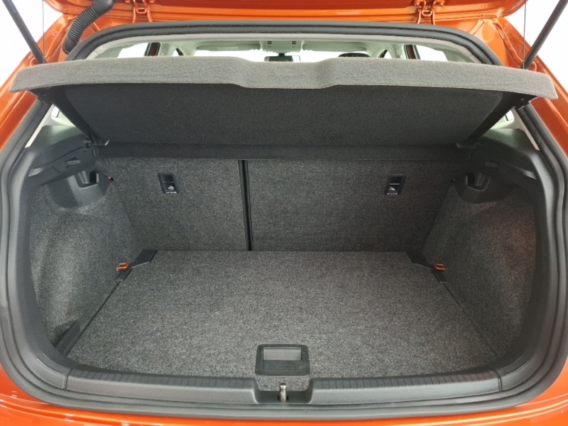 Used Volkswagen Polo 2018 for sale - 76478439: Photo 8